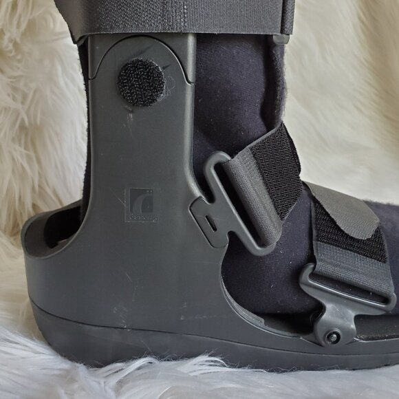 OSSUR Black Walker Air Fracture Boot SZ M - Picture 8 of 11